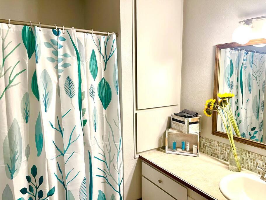 Апартаменты Town & Country Hideaway - 1Br/1Ba, 20 Min Famu/Fsu Таллахасси Экстерьер фото